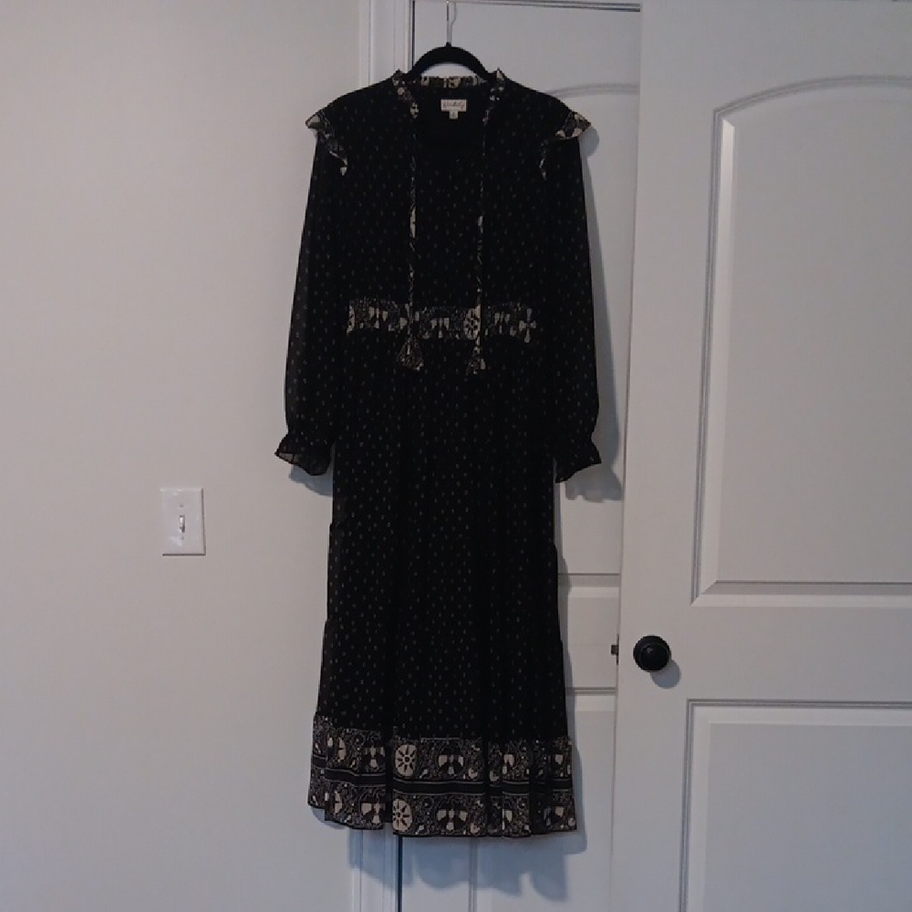 Wonderly Black and Cream Patterned Long Sleeve Dress
